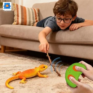 Wall Climbing RC Gecko Toy · TV10402 · product photo 4 of 5